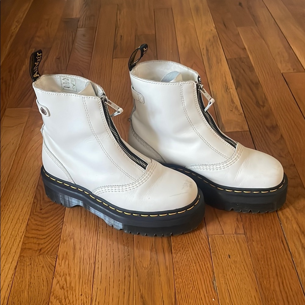 Doc Martins White Jetta Boots